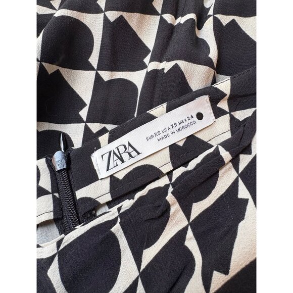 ZARA BLACK & CREAM GEOMETRIC PATTERN SLIT SKIRT, SIZE: XS, LIKE NEW - Picture 9 of 9